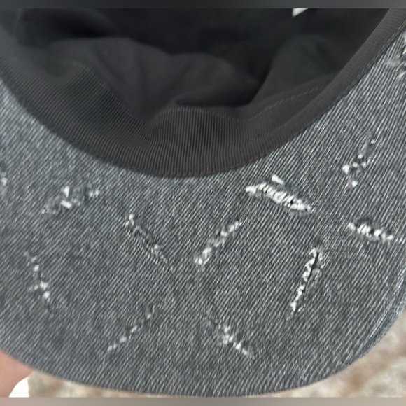 Brand New Versace baseball hat - Picture 2 of 8